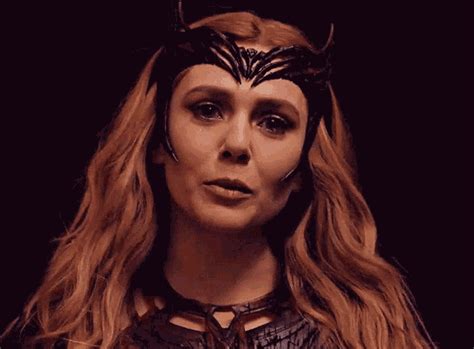 wanda maximoff gif